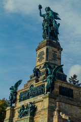 Fototapeta premium Niederwalddenkmal im Sommer