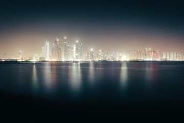 Fototapeta na wymiar Dubai Marina Skyline