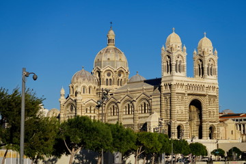 Fototapeta na wymiar La Major Cathédrale Sainte-Marie-Majeure de Marseille