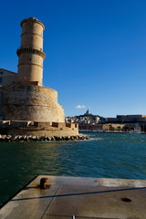 les pierres plates; Marseille