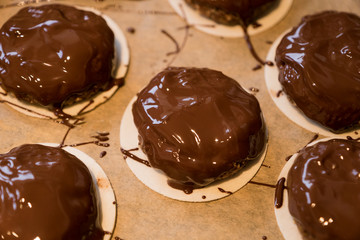 Elisenlebkuchen mit Schokoguss