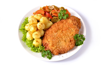 kotlet schabowy z ziemniakami i surówką