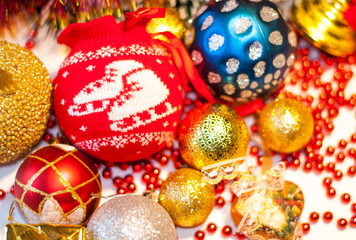 Fototapeta na wymiar beautiful toys on the Christmas tree, balls on the Christmas tree, closeup