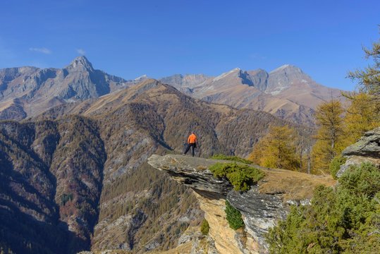 Monte Cersogno and rock ledge Pelvo di Elva, Valle Maira, Elva, Piemonte, Italy, Europe
