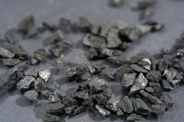 Frankincense resin is coarse-grained to lumpy and of translucent brown-yellow to reddish-brown color. 