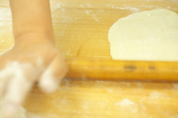 調理イメージ（生地伸ばし）