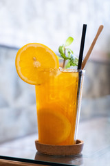 mandarin orange juice with ice