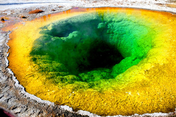 In the Yellowstone National Park,I saw a natural ,magical geothermal cave. It's amazing.