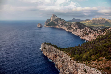 Fototapeta na wymiar Rocks and sea Majorca