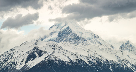 Fototapeta na wymiar Dramatic landscape of Aoraki Mount Cook the highest mountains in South Island of New Zealand.