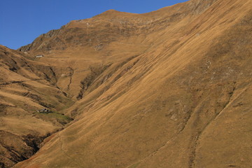 Fototapeta na wymiar Alpine Landschaft am Marmontana (Tambo-Gruppe)