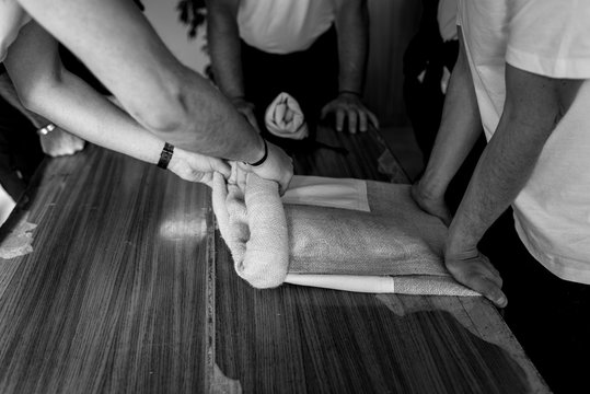 Costales hacer costal Semana Santa Sevilla Huelva Costalero pasos