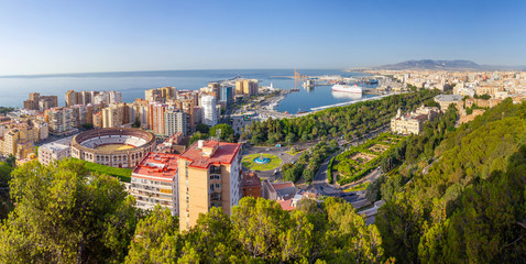 Fototapeta na wymiar Panorama über Málaga vom Gibralfaro