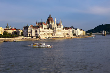 Obraz premium Hungarian Parliament Building in Budapest , Hungary