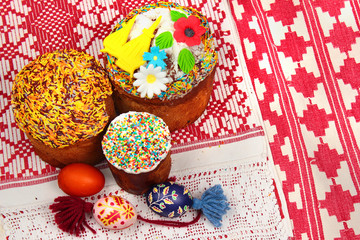 Easter cakes and painted eggs