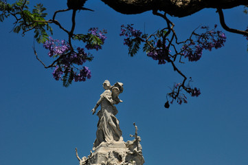 Monumento a los Españoles