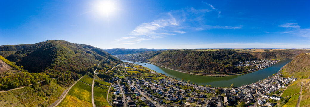 Germany, Rhineland-Palatinate, Mayen-Koblenz, Moselle, town Alken and vineyards