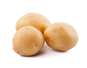 Fototapeta na wymiar raw yellow potato isolated on white background