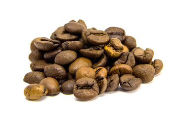 roasted coffee beans isolated in white background cutout
