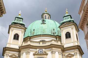 Fototapeta na wymiar St Peter Church, Peterskirche in Vienna, Austria