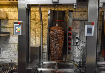 Döner wird geschnitten