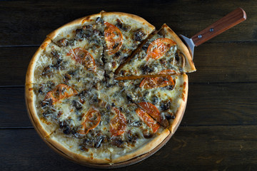 пицца грибная