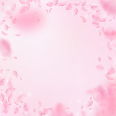 Fototapeta premium Spadające płatki Sakury. Romantyczne różowe kwiaty