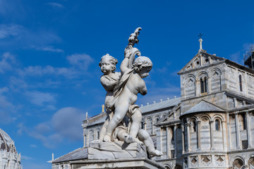 Fototapeta na wymiar Pisa Statue