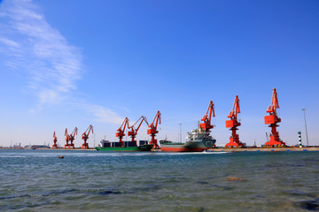 Portal crane and Cargo ship