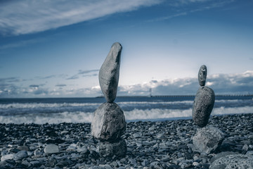 Balance stones against the sea