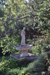 Rzeźba w ogrodzie