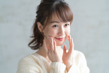 スキンケア・若い女性