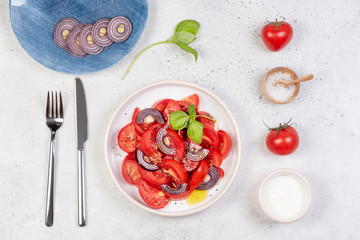 salad with tomatoes and onions