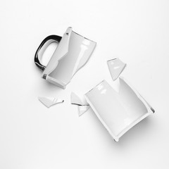 Broken ceramic mug - 237844202