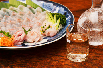 幻の魚マツカワガレイの刺し盛りで一献