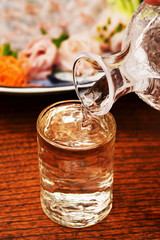 幻の魚マツカワガレイの刺し盛りで一献