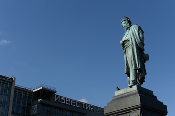 Obraz premium Monument to the great Russian poet Alexander Pushkin in Moscow