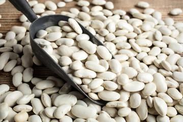 Dried white bean.