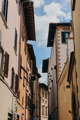 Fototapeta na wymiar Beautiful and historic architecture of the streets of Florence in Italy