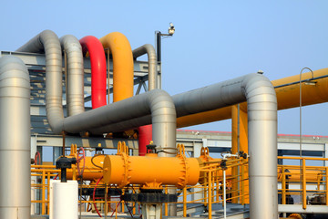 crude oil transmission equipment in a oilfield
