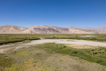 Fototapeta na wymiar Landscape in the Pamir mountains near Bulunkul in Tajikistan