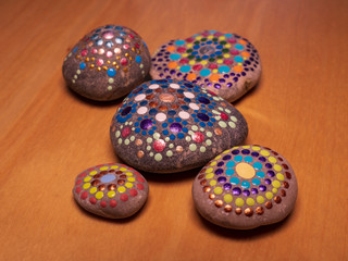 s Dot Painting Art as a new Hobby trend in a colorful way