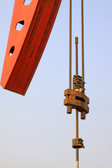 Crank balanced beam pumping unit beam hanger