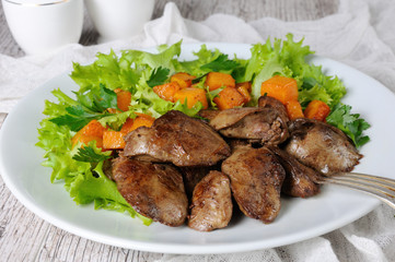 Chicken liver with vegetables