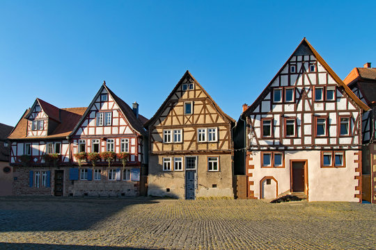 Fachwerkzeile in der Altstadt von Büdingen, Wetterau, Hessen, Deutschland 