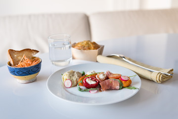 have a lunch at home