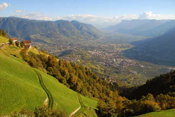 Obraz premium A view of the Adige valley from Merano to Bolzano, South Tyrol, Italy