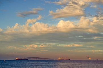 Fototapeta premium sunset over the sea vladivostok