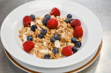 muesli with fresh berries