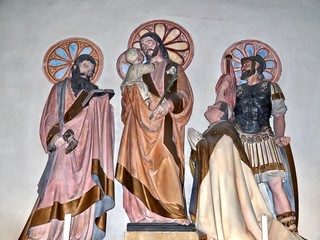 Obraz premium Skulpturen im Münster, kirche in Neuss in Deutschland